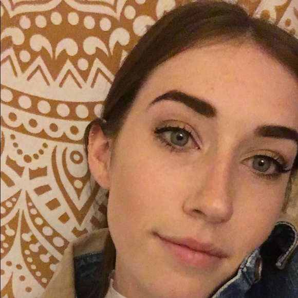 Meet Your Posher; Tay - Picture 1 of 1